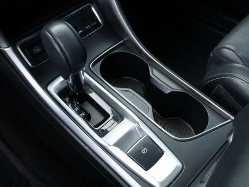 Used 2019 Subaru Ascent Limited w/ Popular Package #3 image 26