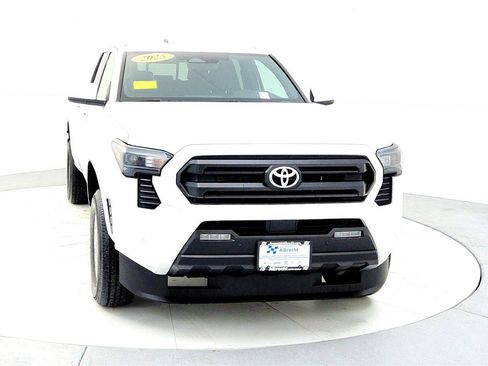 Certified 2025 Toyota Tacoma SR5 image 8