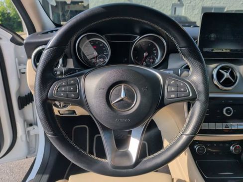 Used 2020 Mercedes-Benz GLA 250 4MATIC image 15