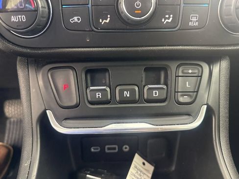 Used 2018 GMC Terrain SLE w/ Driver Convenience Package FWD image 36