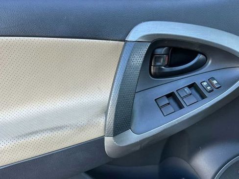 Used 2010 Toyota RAV4 Limited image 10