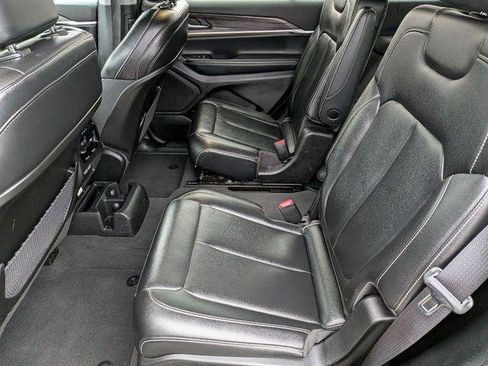 Certified 2023 Jeep Grand Cherokee L Limited image 24