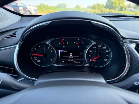 Used 2017 Chevrolet Malibu LT FWD image 10