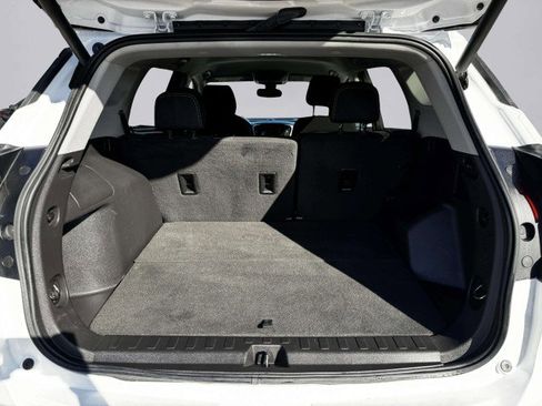 Used 2023 GMC Terrain SLE w/ Driver Convenience Package image 53