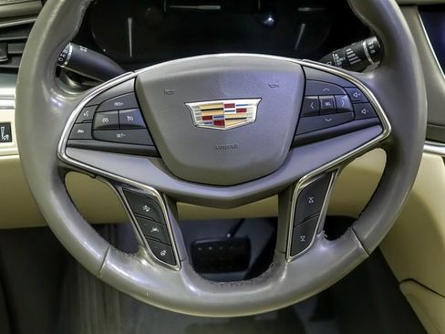 Used 2019 Cadillac XT5 Luxury image 14