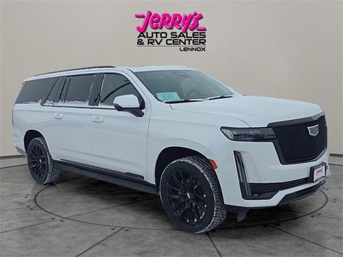 Used 2023 Cadillac Escalade ESV Sport Platinum w/ LPO, ONYX Package image 7