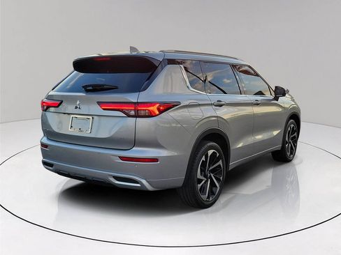 Used 2023 Mitsubishi Outlander SEL image 6
