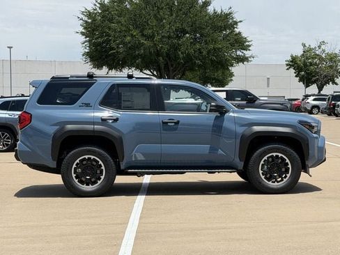 New 2026 Toyota 4Runner TRD Off-Road Premium AWD/4WD image 3