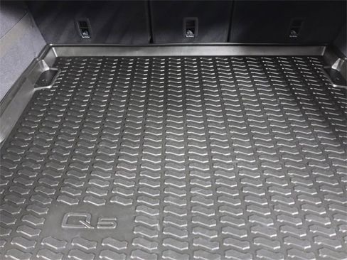 Certified 2023 Audi Q5 2.0T Premium Plus image 24