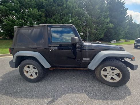 Used 2011 Jeep Wrangler Sport AWD/4WD image 4
