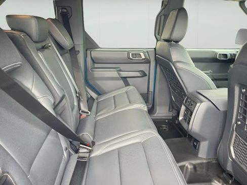 New 2026 Ford Bronco Badlands AWD/4WD image 32