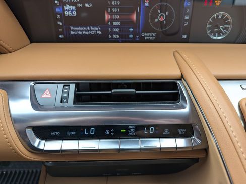 Used 2021 Lexus LC 500 Convertible w/ Touring Package RWD image 25