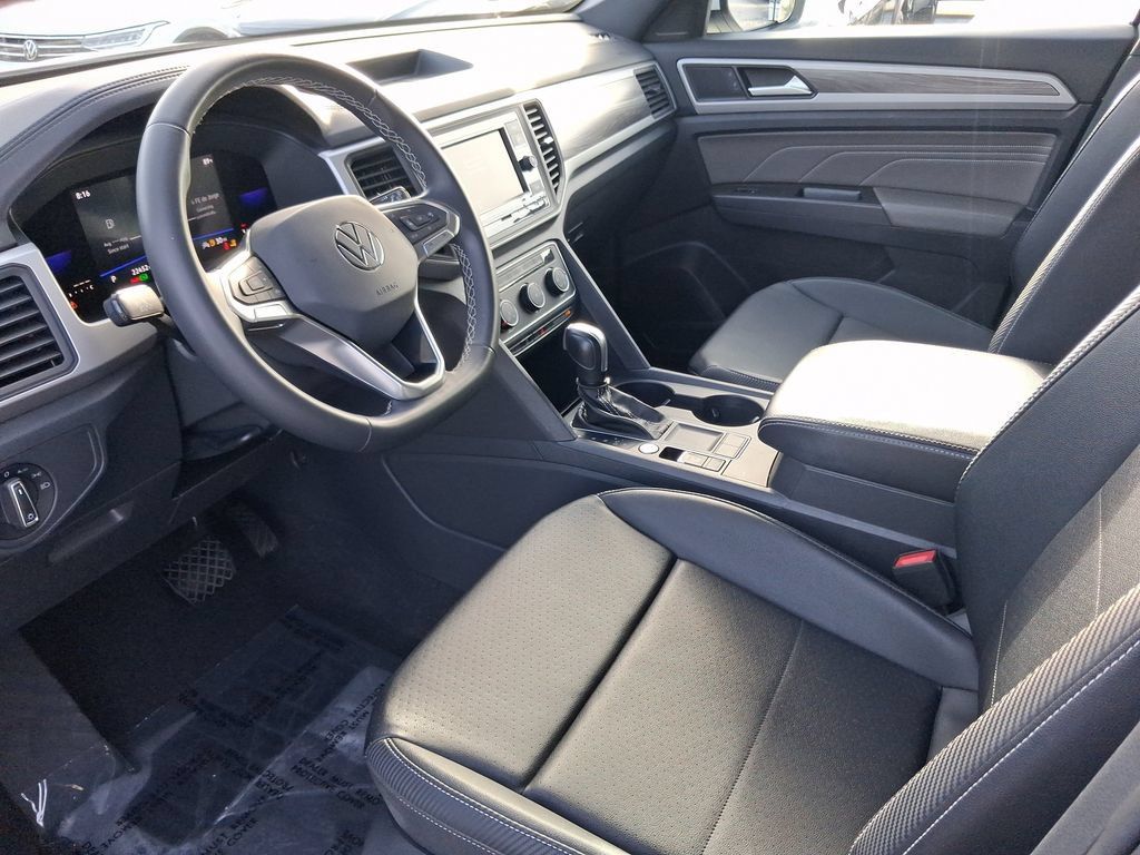 Used 2023 Volkswagen Atlas Cross Sport SE FWD image 18