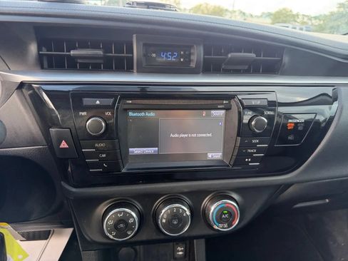 Used 2016 Toyota Corolla L FWD image 19