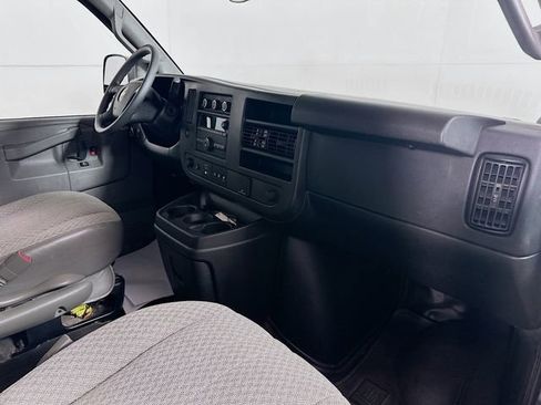 Used 2017 Chevrolet Express 2500 LT w/ LT Preferred Equipment Group image 27