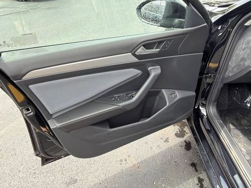 New 2026 Volkswagen Jetta SE FWD image 24