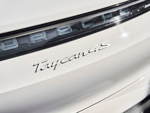 Used 2023 Porsche Taycan 4S AWD/4WD image 11