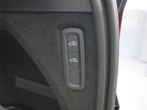 New 2026 Volvo XC90 B6 Ultra image 33