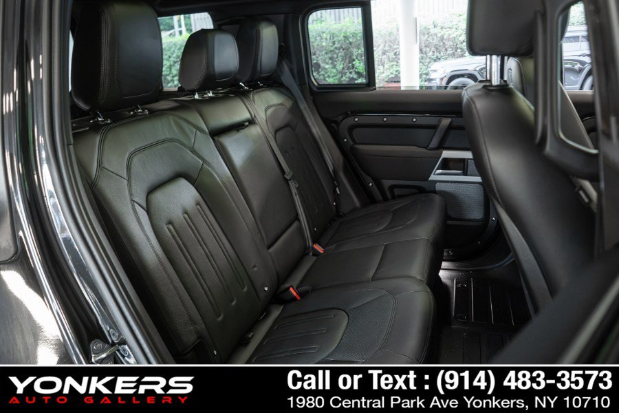 Used 2022 Land Rover Defender 110 SE AWD/4WD image 25