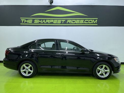 Used 2017 Volkswagen Jetta S image 11