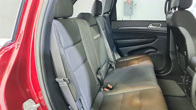 Used 2020 Jeep Grand Cherokee Laredo RWD image 25