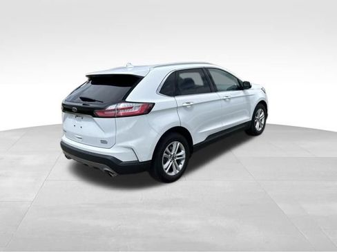 Used 2019 Ford Edge SEL w/ Equipment Group 201A FWD image 3