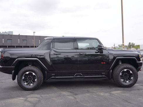New 2025 GMC Hummer EV 3X w/ Extreme Off-Road Package image 2