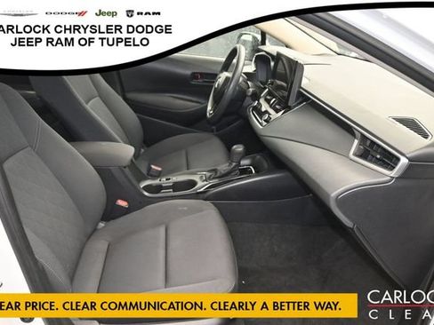 Used 2024 Toyota Corolla LE FWD image 33