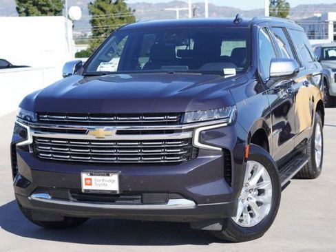 Used 2023 Chevrolet Suburban Premier image 4