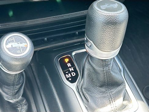 Used 2021 Jeep Wrangler Unlimited Sport AWD/4WD image 25