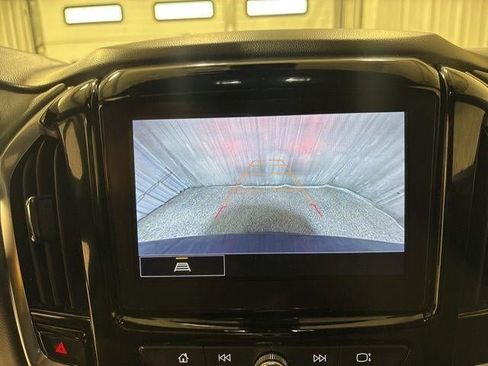 Used 2023 Chevrolet Traverse LT FWD image 20
