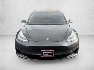 Used 2018 Tesla Model 3 Long Range video 2