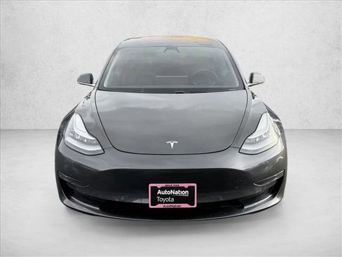 Used 2018 Tesla Model 3 Long Range image 2