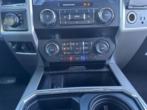 Used 2021 Ford F250 Lariat w/ Lariat Value Package image 46