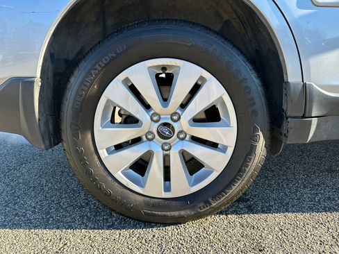 Used 2018 Subaru Outback 2.5i Premium image 17