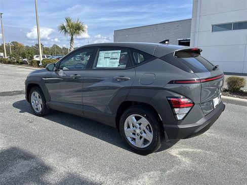 New 2026 Hyundai Kona SE image 11