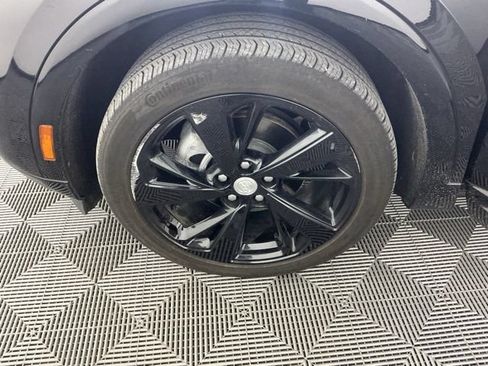 Used 2021 Buick Envision Essence w/ Technology Package I AWD/4WD image 16