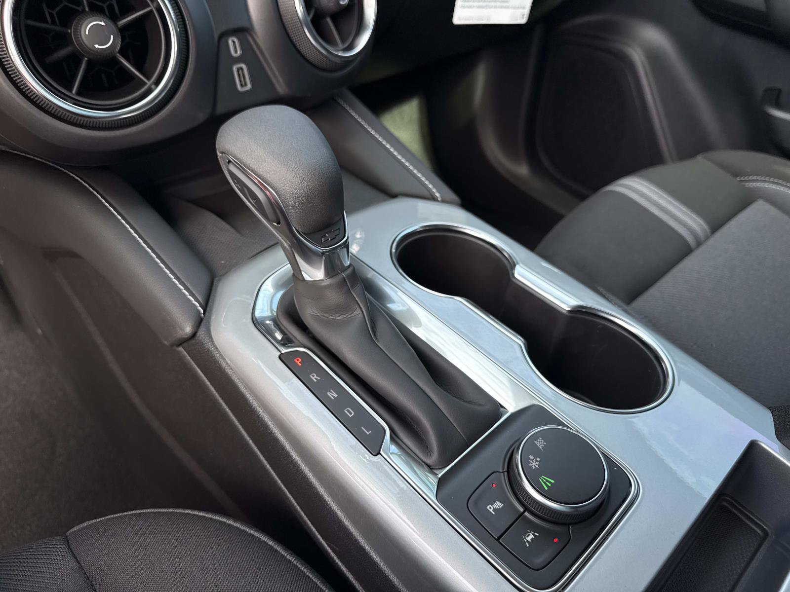 New 2026 Chevrolet Blazer LT w/ Convenience Package FWD image 27