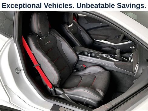 Used 2022 Chevrolet Camaro ZL1 RWD image 8
