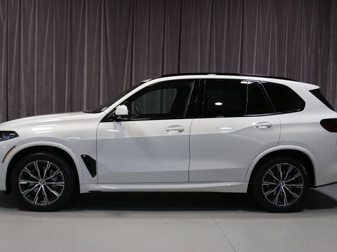 Certified 2024 BMW X5 xDrive40i w/ M Sport Package image 2