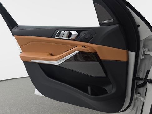 New 2026 BMW X5 xDrive40i w/ M Sport Package image 26