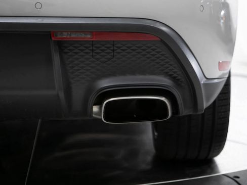 Certified 2025 Porsche Macan image 37