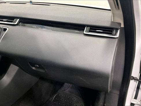 Used 2019 Land Rover Range Rover Velar S AWD/4WD image 16