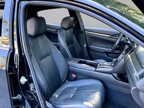 Certified 2018 Honda Civic EX-L image 9