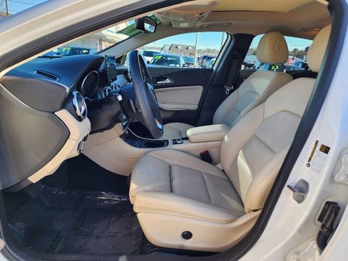 Used 2019 Mercedes-Benz GLA 250 4MATIC image 21