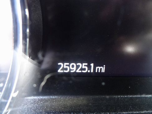 Certified 2022 Ford F150 XLT w/ Equipment Group 302A High image 14