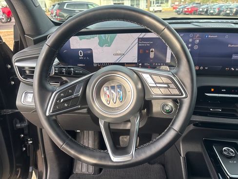 Used 2025 Buick Enclave Preferred image 15