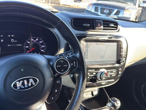 Used 2019 Kia Soul + w/ Primo Package image 28