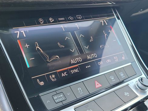 Used 2025 Audi Q7 3.0T Premium Plus image 29