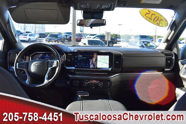 Certified 2025 Chevrolet Silverado 1500 RST AWD/4WD image 3